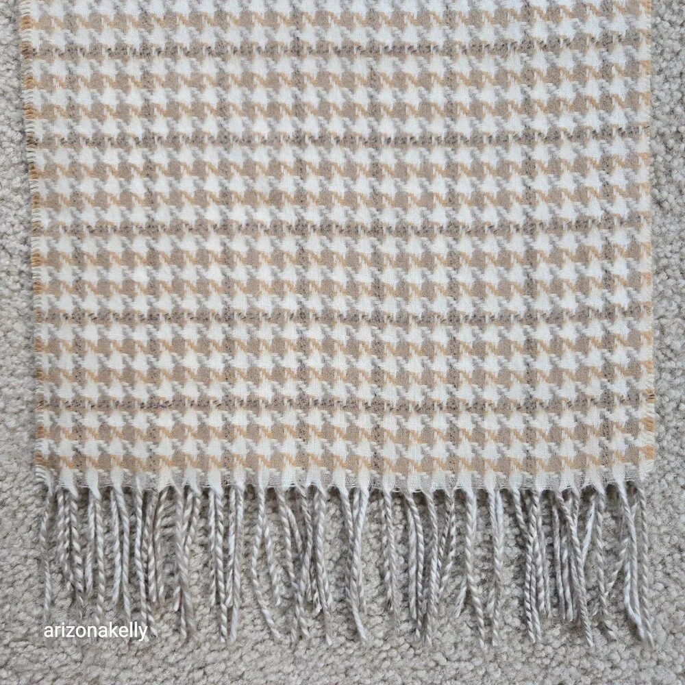 NWOT Houndstooth Woven Scarf Tan Ivory Brown Soft